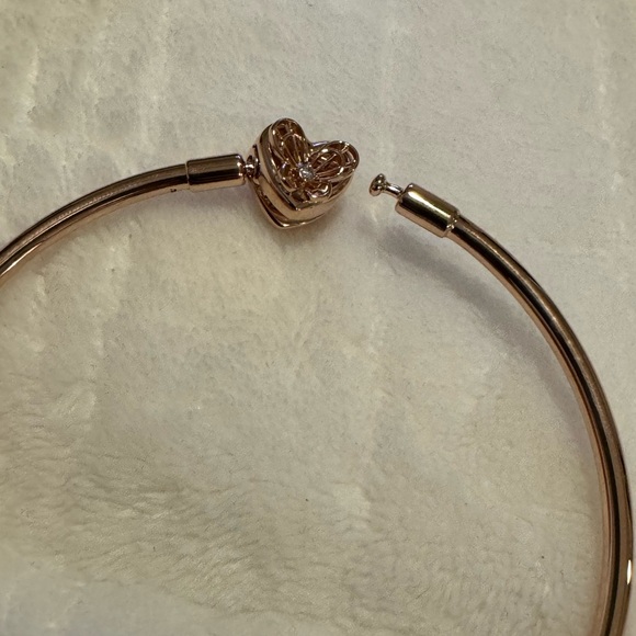 Pandora Heart & Butterfly Bangle Rose Gold - Picture 3 of 4
